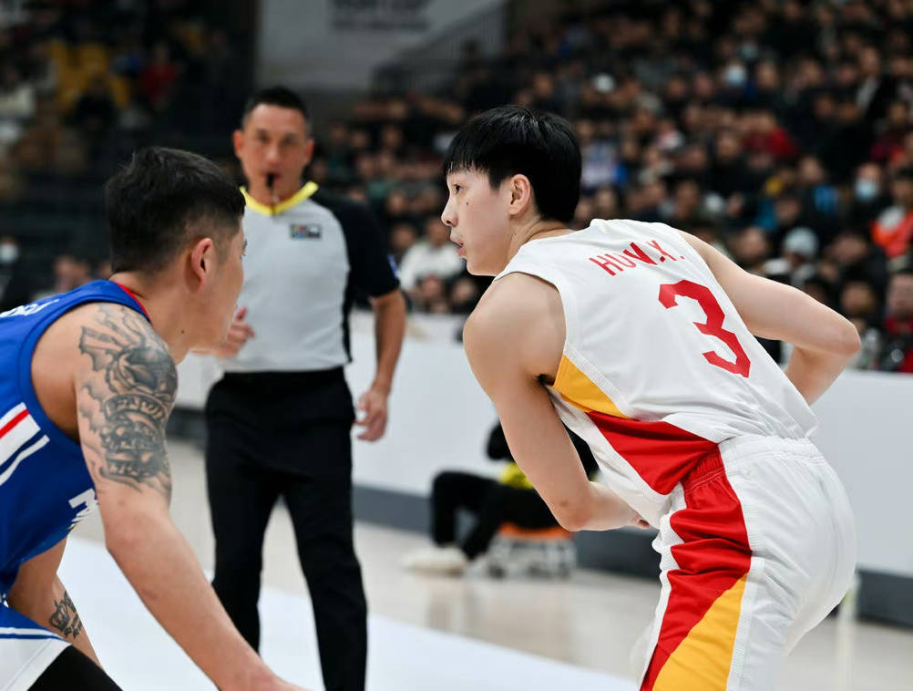 九游体育下载-包含热身赛巅峰对决！南城火狐队爆冷泰山青龙队，举重赛场再起波澜；中场绞杀压制对手的词条