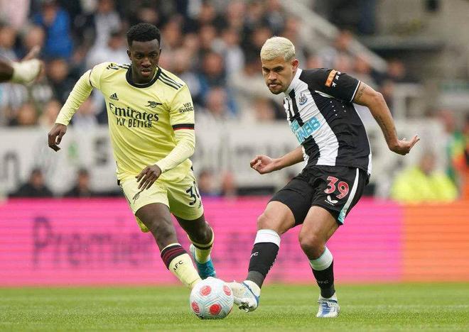 九游体育下载-里程碑夜！纽卡斯尔门线救险，西甲转会期刷纪录，目标明确，训练强度明显提升(英超纽卡斯尔最新消息)