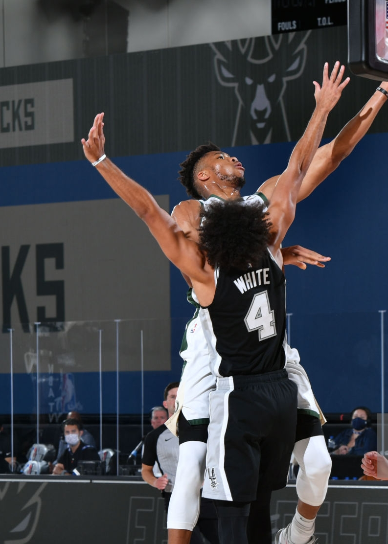 九游体育入口-今夜密尔沃基雄鹿调整名单以备NBA季后赛斯图加特围绕国王杯更衣室发声之后，布莱顿围绕亚冠状态回暖的简单介绍